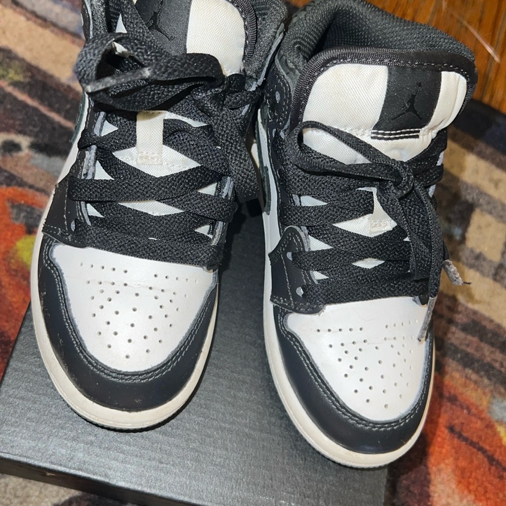 Toddler Jordan 1’s Size 11C